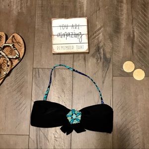 Mudd Bandeau Bikini Too. Black. Size Medium.